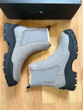 Marc Fisher LTD Farris grey suede Chelsea boots Size US 7